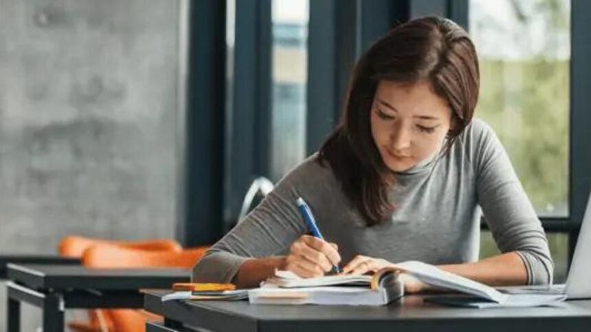 For studying, a better focus is very crucial; if you are not able to do it, then here are some best ways to concentrate on your studies.